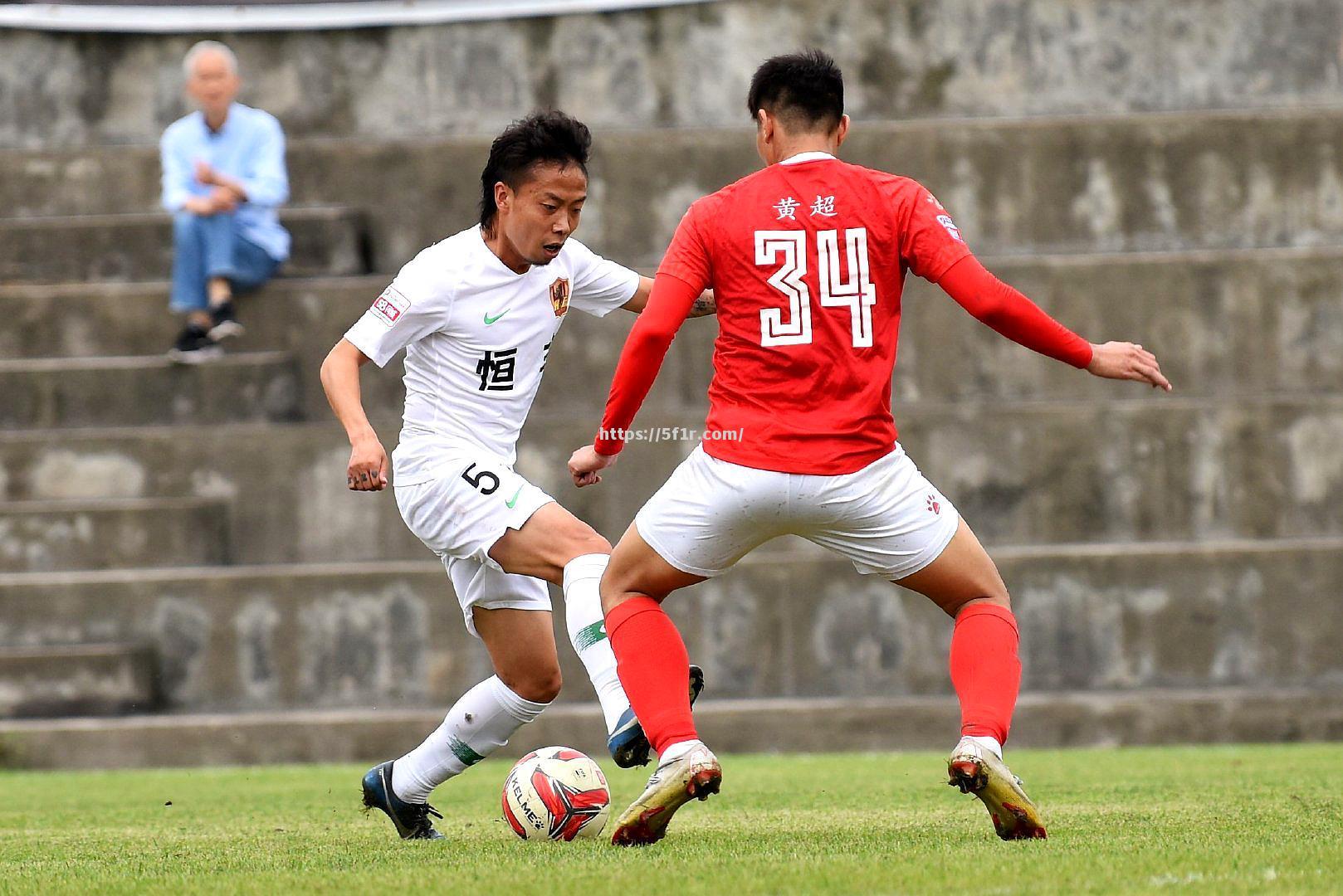 四川FC崭露头角，球迷纷纷点赞球队表现